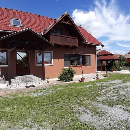Becze Vanda kulcsosház Lăzarea Esterno foto