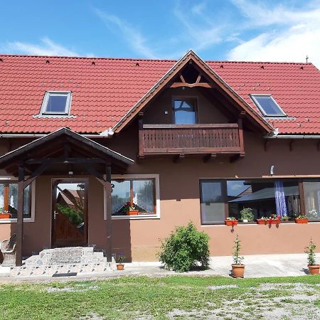 Becze Vanda kulcsosház Lăzarea Esterno foto