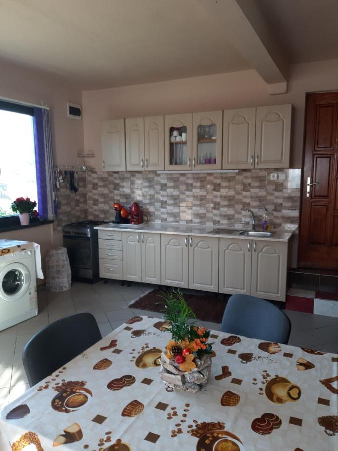 Becze Vanda kulcsosház Lăzarea Esterno foto